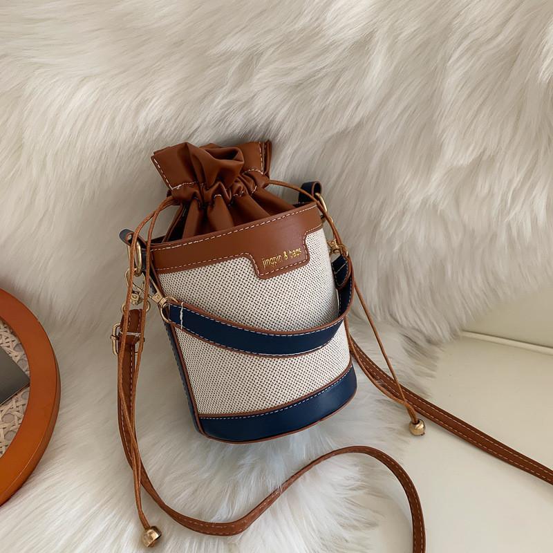 

Fashionable Vintage Shoulder Bag 2023 Summer New Casual Commuter Crossbody Bag For Women In Brown And Blue синій