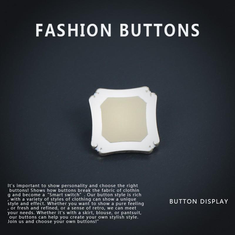 

10 шт. Пуговицы для рубашки Высококачественные пуговицы для свитера Изысканные квадратные пуговицы для кардигана Одежда Шерстяное пальто Одежда Металлические пуговицы White * 15MM