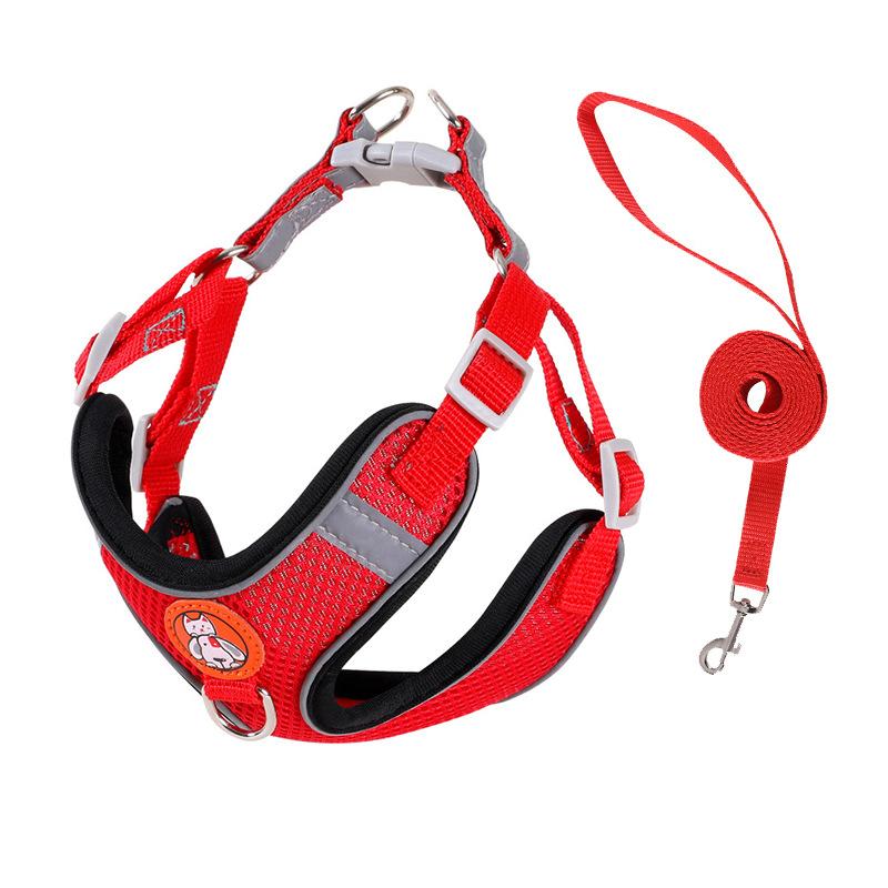 The Pet Chest and Back Strap Is Adjustable and Breathable. The Cat Leash Can Be Extended and Retracted When Taking The Dog for A Walk