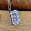 Punk Retro Trendy Pánský přívěsek z nerezové oceli ve tvaru rádiové kazety Pánský a dámský přívěsek z titanové oceli s motivem hudební skupiny