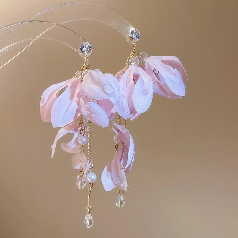 Orecchini Pendenti Lunghi con Nappa Fiori Perline di Vetro Imitazione Perla Tessuto Colorato Hyperbole per Donna Rame Placcato Oro Reale