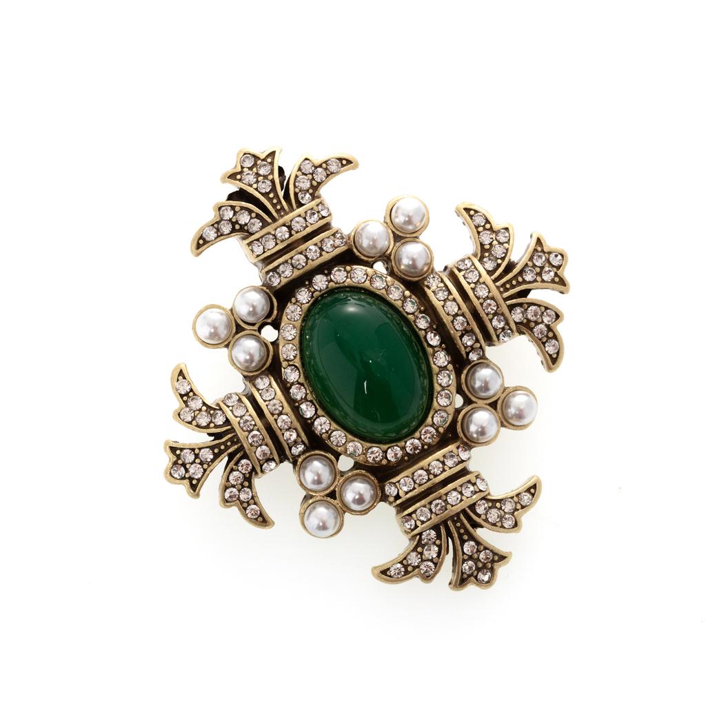 Wind Live Broadcast Retro Women'S Greenstone Brooch Jewelry, Noble Personality And Light Luxury Niche Designer New