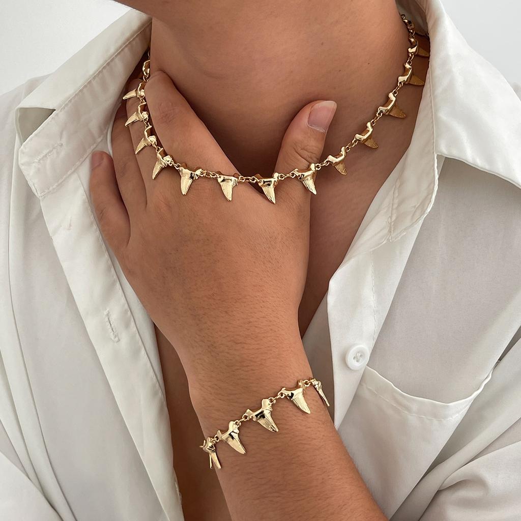 Mens Shark Tooth Necklace Versatile Personality High End Exaggerated Bracelet Hand Jewelry