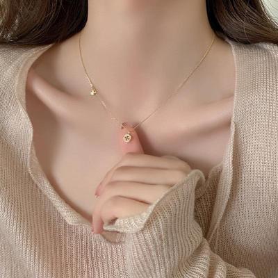 Collana Trifoglio a Quattro Fogli da Donna - Ciondolo Lusso Leggero, Nuovo Accessorio Catena Clavicola 2023