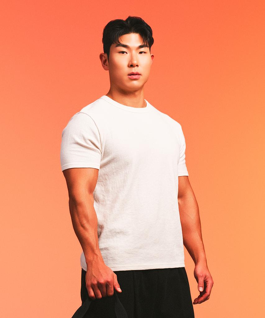 MUSINSA STANDARD SPORTS Waffle Muscle Fit Crop Short Sleeve (2 Colors)