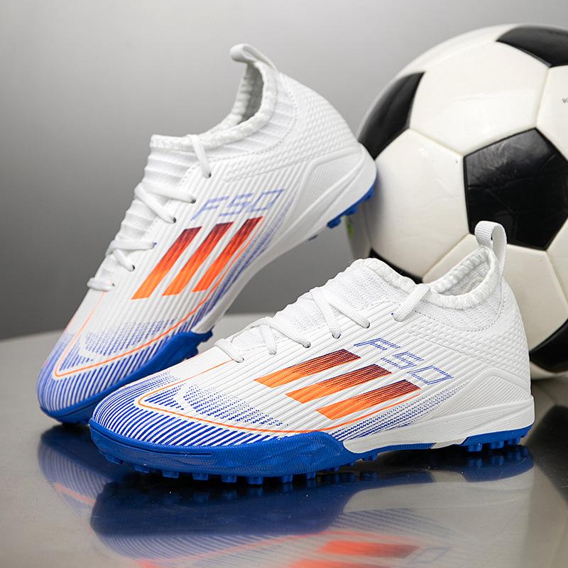 2025 new children's football shoes boys and girls broken nails T people grass students game training football shoes 31-40