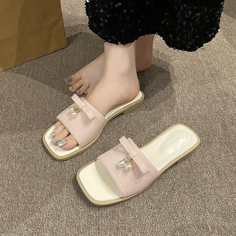 French retro square head one-word slippers women's 2025 summer wear open-toed cool slippers commuting casual thick heel sandals
