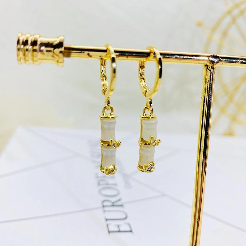 Retro Bambusförmige Hängeohrringe Luxus Damen Accessoires Goldfarben Party-Ohrringe Modeschmuck