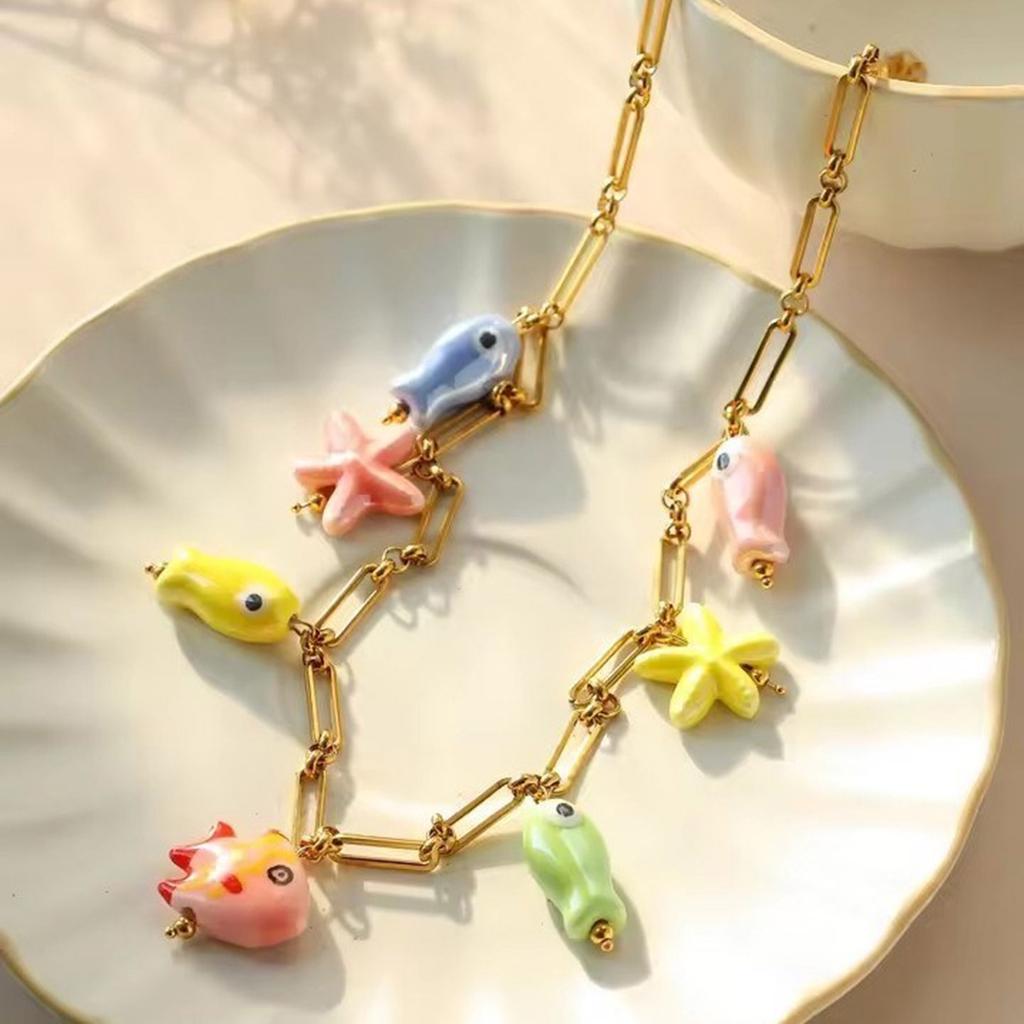 Oceanics Inspired Portable Jewelry Featuring Sea Creature Charm Convenient Accessory for Trendy Women Daily Wear