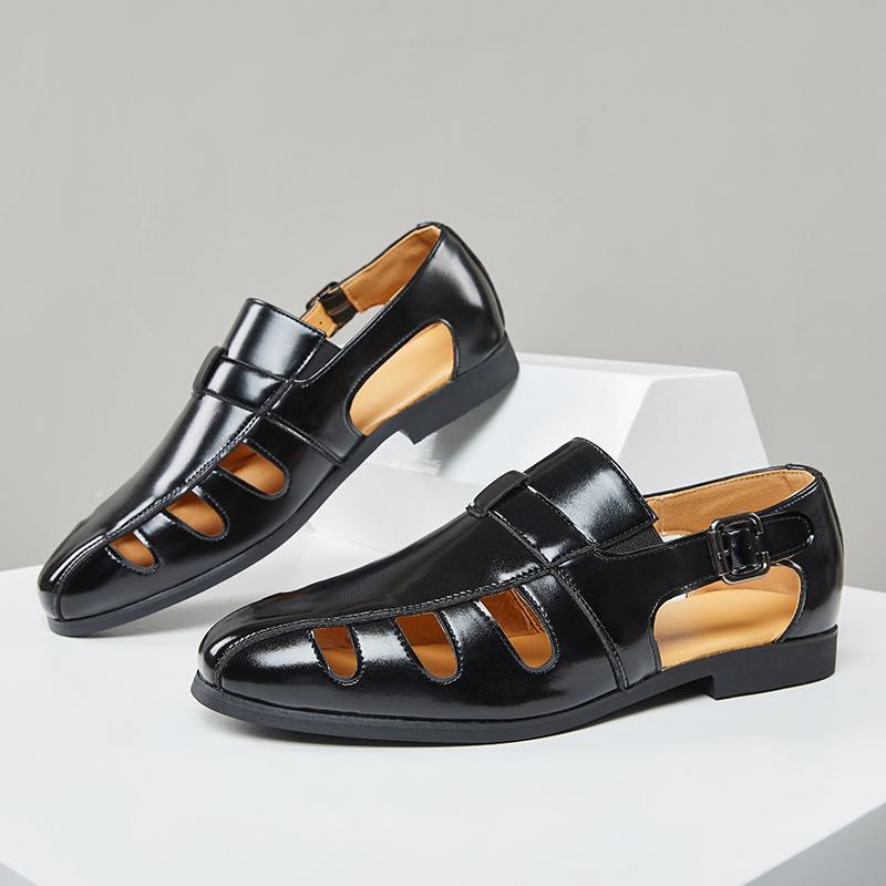 Moda Estate Uomo Classiche Sandali da Spiaggia Un Elegante Gentiluomo Designer Dall'Europa America Sta Indossando Sandali alla Moda Taglia 38-46