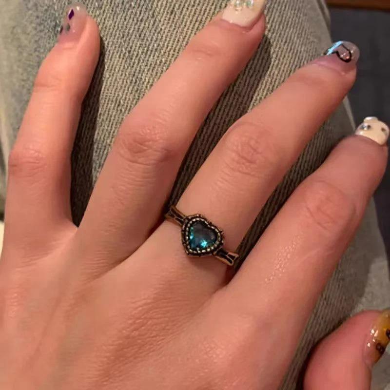 Vintage 5 Twisted Chain Pattern Open Ring for Women Men Gothic Blue Heart-Shaped Zircon Design Ring Y2K Punk Jewelry
