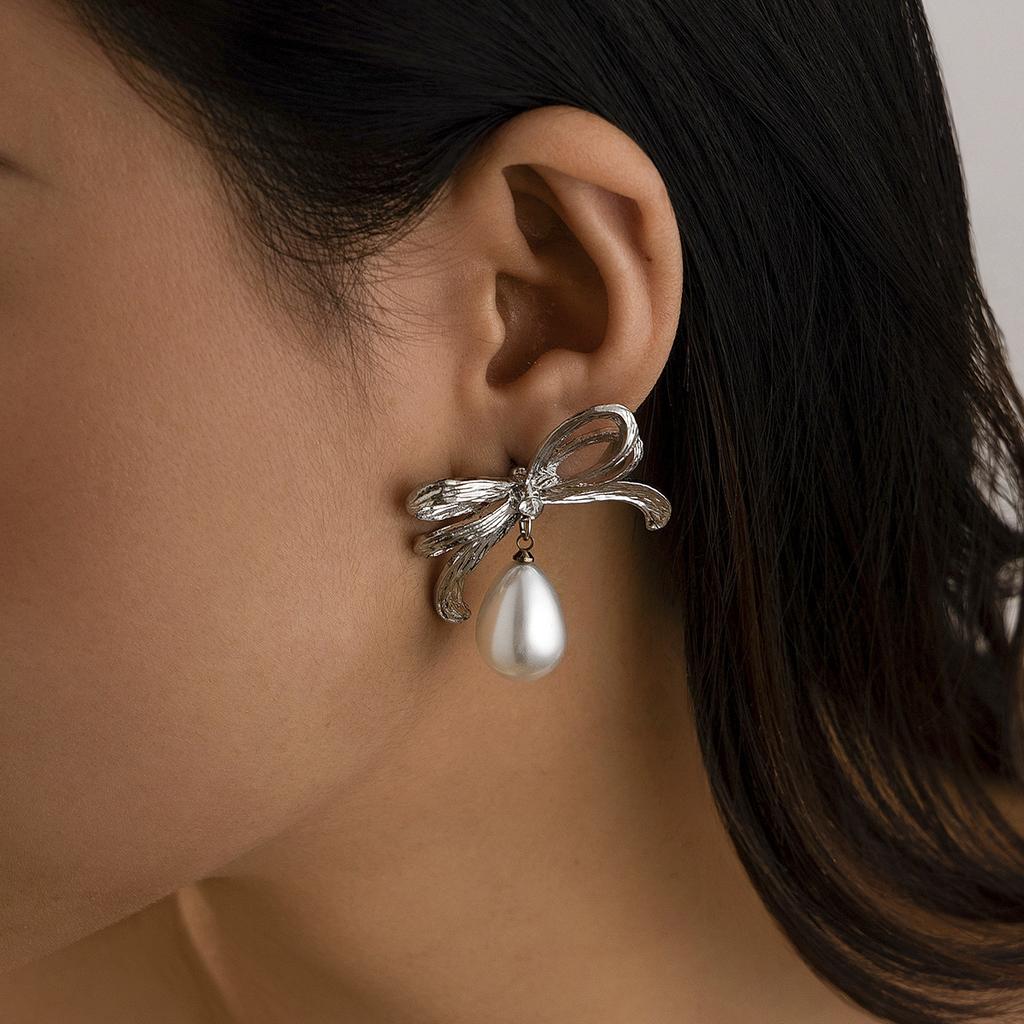 Bownecklace Bow Pearl Necklace Niche Metal Design Ribbon Necklace