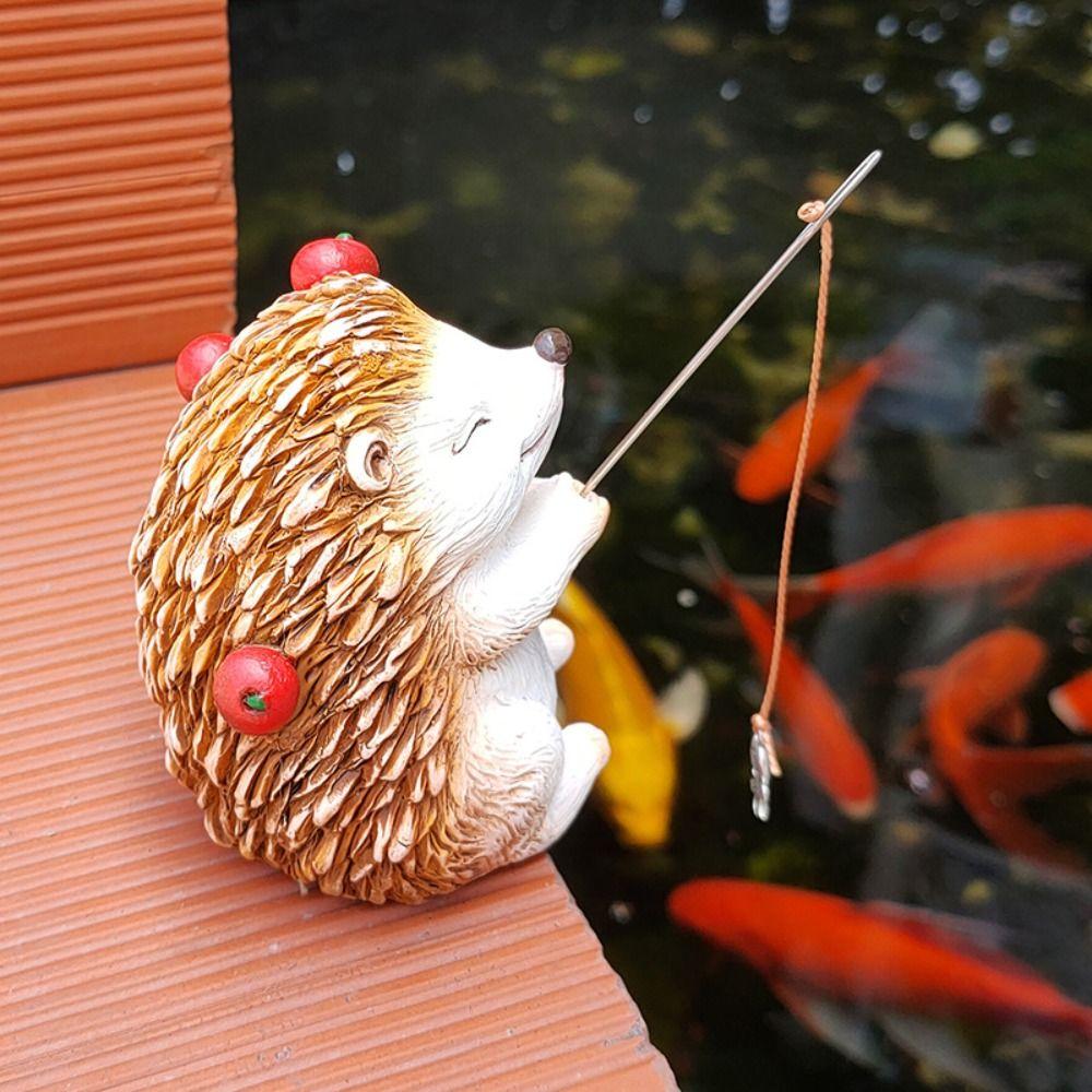Funny Hedgehog Fishing Ornament Cute Hedgehog Statue Creative Mini Hedgehog Figurine Aquarium