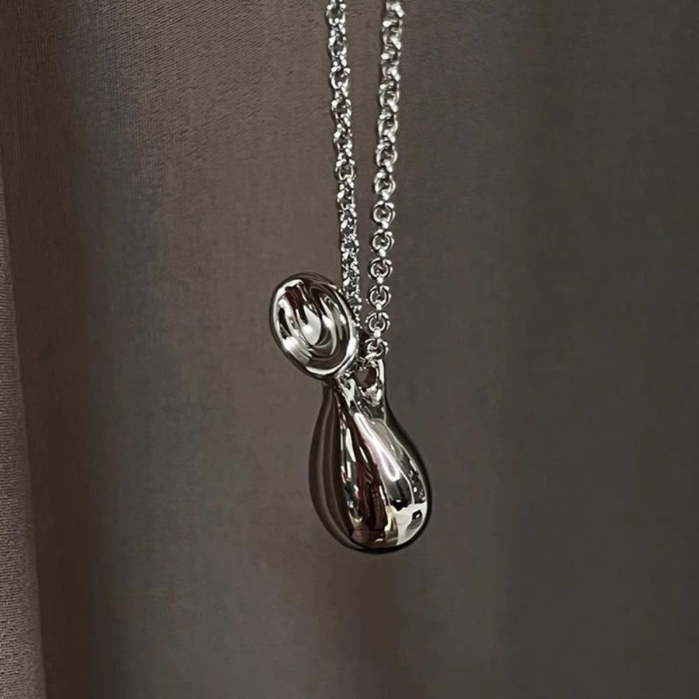 Metal Long Necklace with Water Bottle Pendant Women Choker  for Fashion Enthusiasts