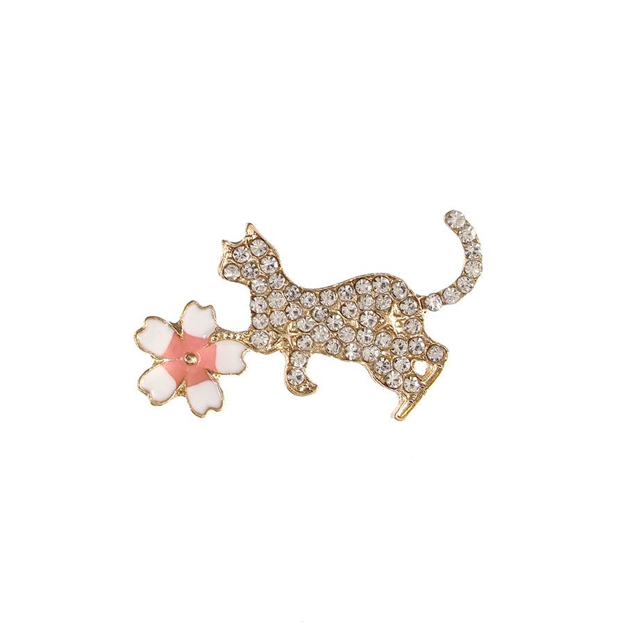 Cute Cherry Blossom Cat Small Brooch Female Design Sense Corsage Neckline Pin Clothing Accessories Fashion Versatile Anti-light
