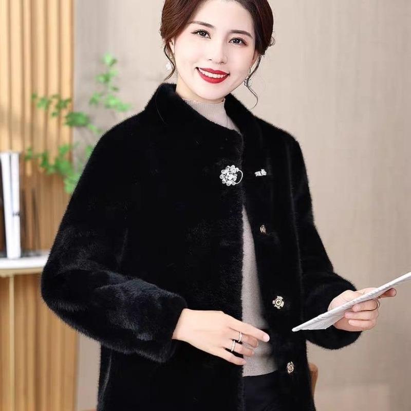 Mom's autumn and winter short tops, middle-aged women's winter clothes, middle-aged and elderly imitation mink hair, diamond buckle fur jacket