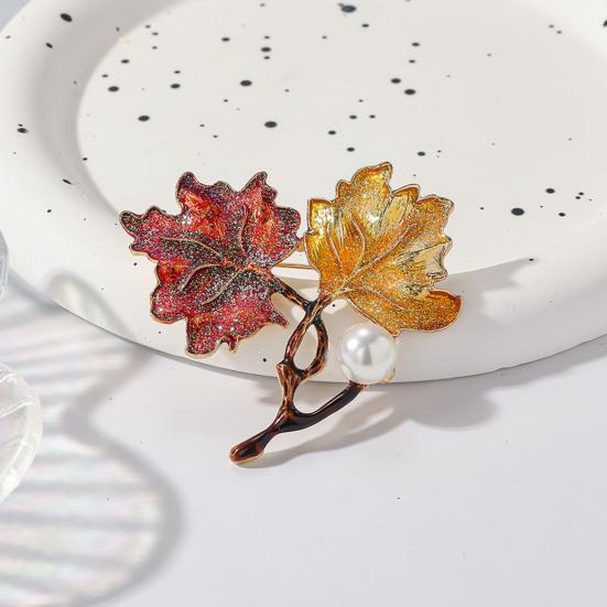 Women Brooch Maple Shape Enamel Oil Dripping Faux Pearl Decor Retro Anti-slip Polished