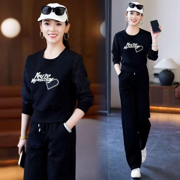Women's Autumn 2025 Stylish Casual Sportswear Set: Age-Reducing Hoodie & Slimming Wide-Leg Pants.