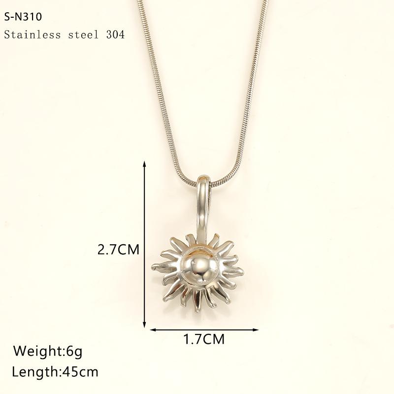 

Snake Bone Chain Necklace Gold Petal Electroplating Jewelry Titanium Steel Necklace Sunflower