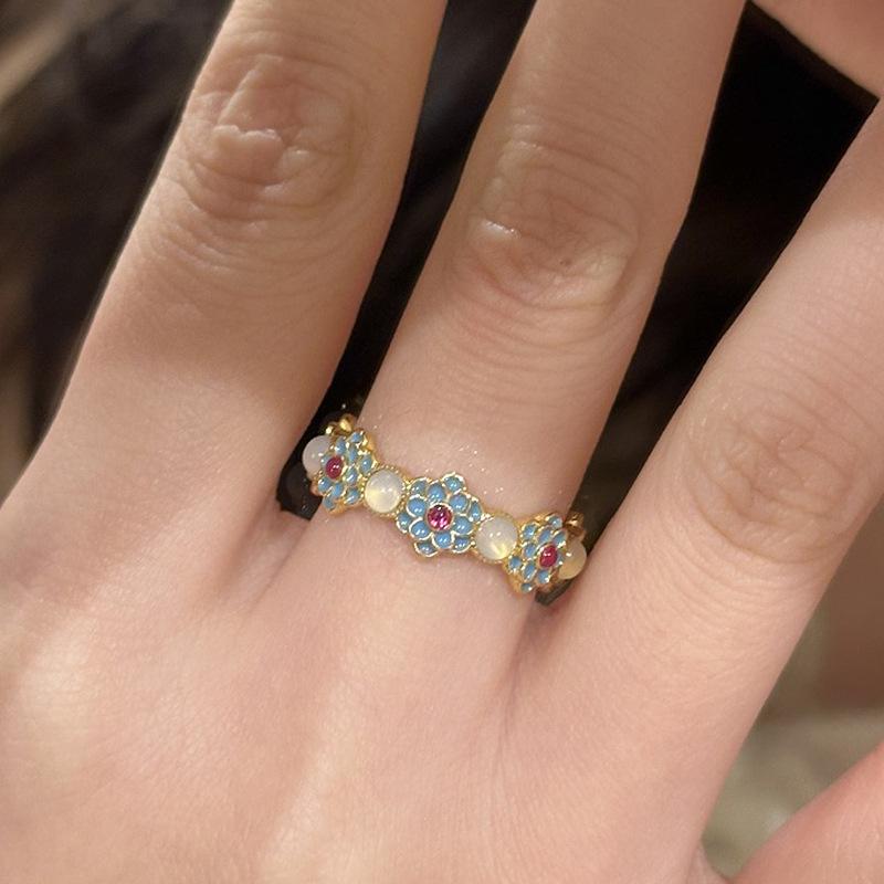 

Classical Blue Small Flower rings for women Enamel Exquisite Natural Jade chalcedony White Ring Chinese Style Party Jewelry Gift resizable белый