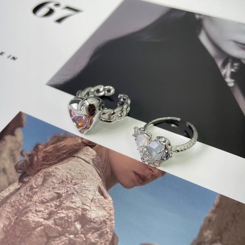 Exquisite High-end Crystal Heart Adjustable Ring For Women In Chic Minimalist Style