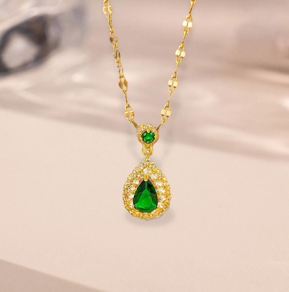 Elegant High-End Emerald Water Drop Necklace - Non-Fading, Versatile, Exquisite Light Luxury Clavicle Chain for Women