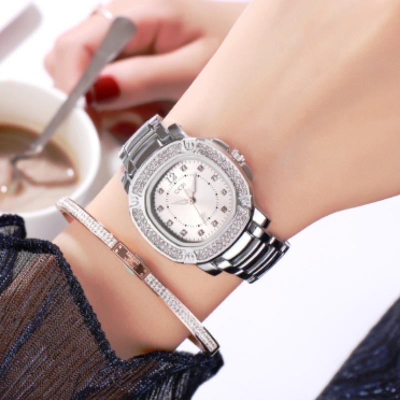 Gedi Women's Star-Patterned Luxury Alloy Watch with Steel Band