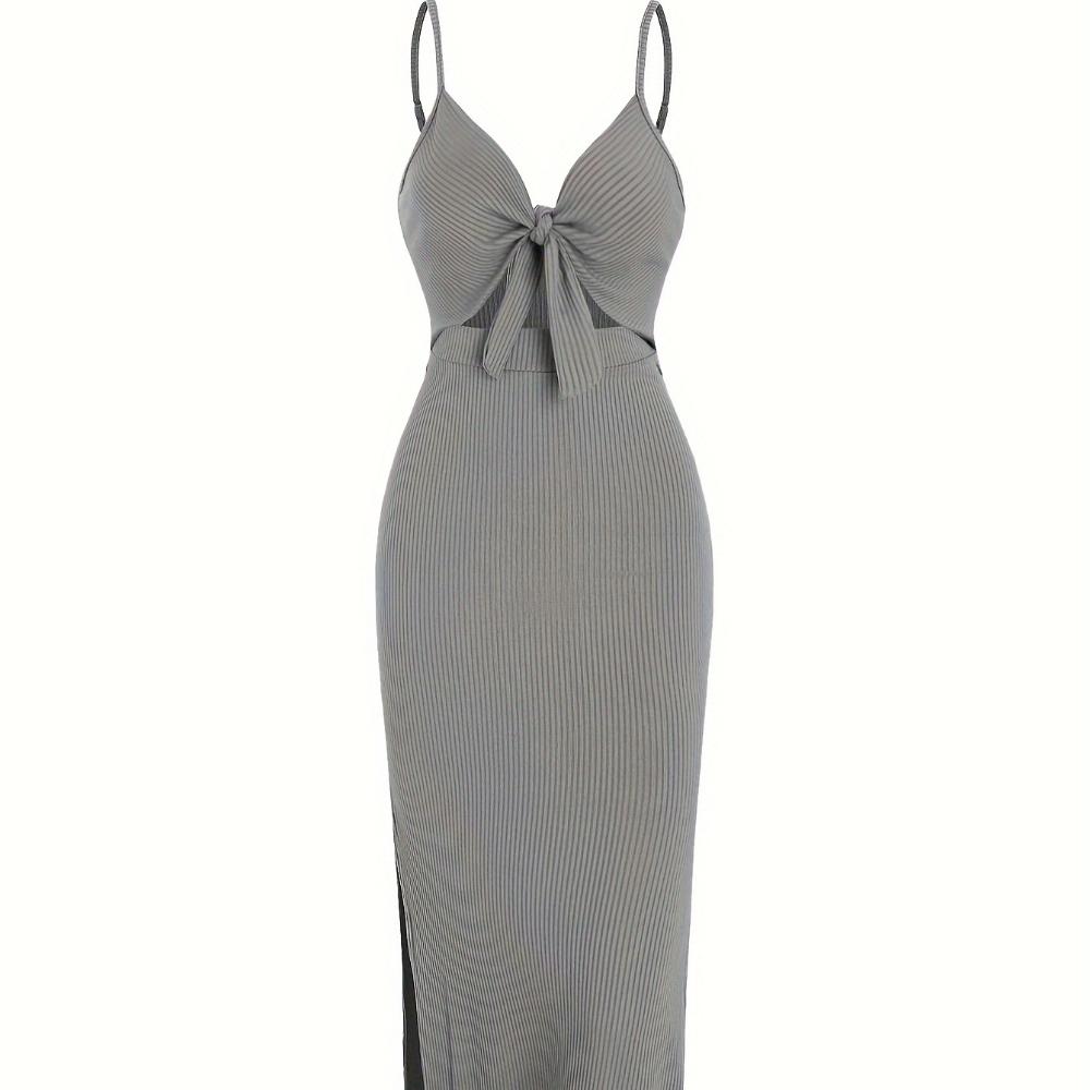 Modisches, schlichtes, ärmelloses Trägerkleid aus Strick für Frühling und Sommer, mit tiefem Rückenausschnitt und sexy langem Rock mit Ausschnitt.
