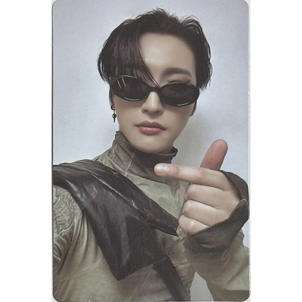 ATEEZ THE WORLD EP.2:OUTLAW A / DENÍK / JEDNOTKA DENÍKU / Z ver. OFICIÁLNÍ FOTOKARTA