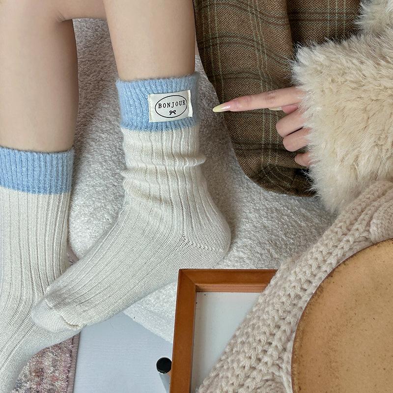 Patterned Multi-color Wool Socks for Children, Suitable for Autumn and Winter, Providing Warmth and Extra Thickness, Chunky Socks, Mid-calf Length.