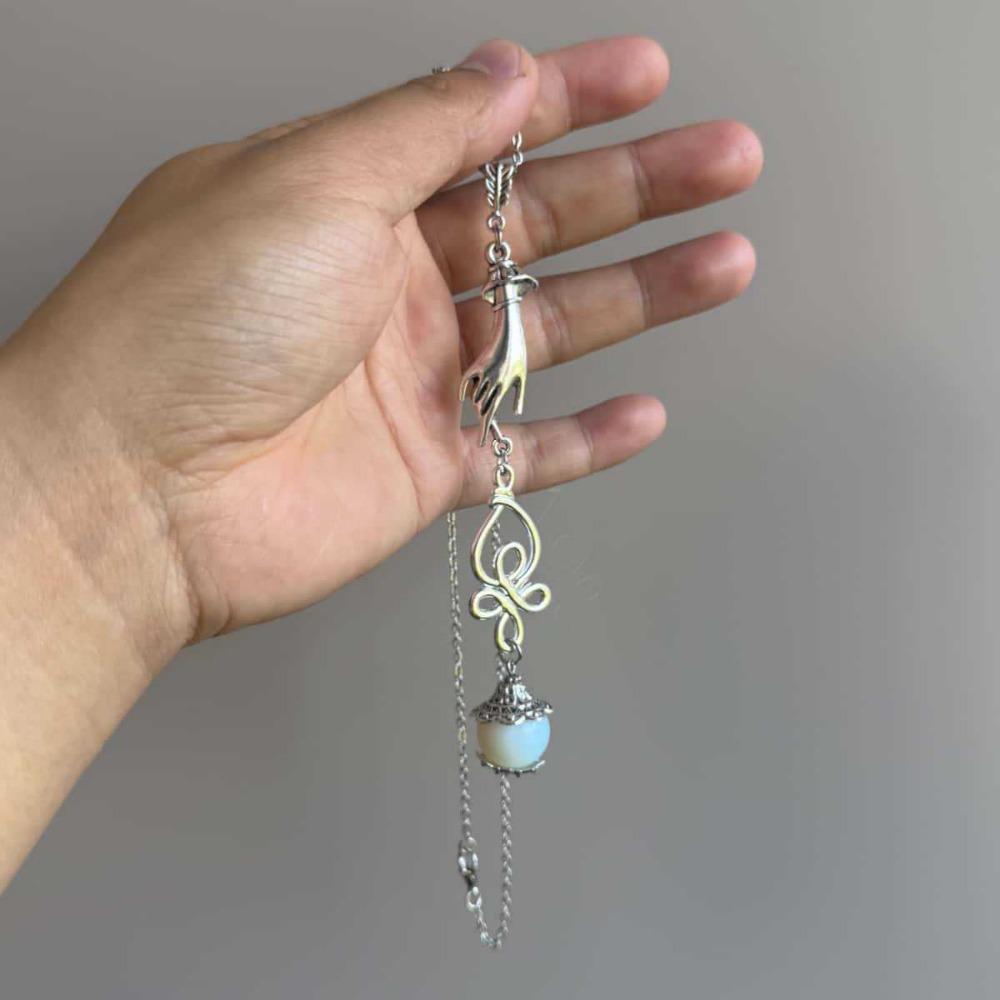 Creative Fashion Celtic Knot Hand-shaped Moonstone Pendant Necklace Women's Gothic Party Witch-style Outfit Jewelry Accessories
