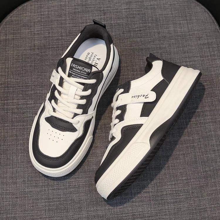 Popular leather white shoes women's 2025 spring new versatile women's shoes sports and leisure platform student non-slip board shoes