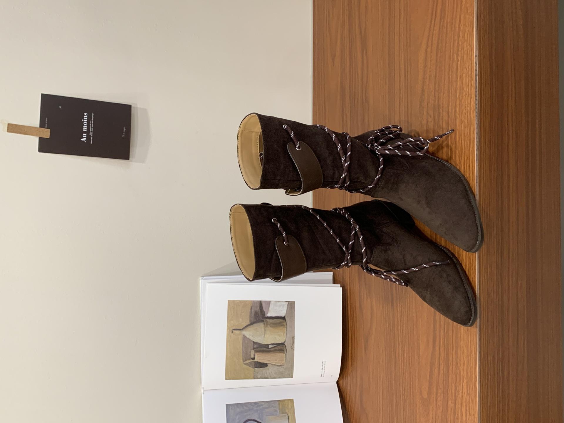 

2025 autumn and winter new niche strap mid-tube boots pointed short boots knight boots Maillard western cowboy boots women 39 темно-коричневого