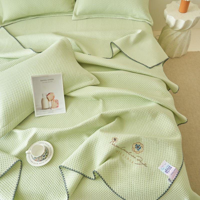 New Summer Bed Cover All Season Universal Thick Cotton Summer Blanket Soft and Breathable Summer Bed Sheet