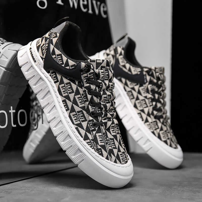 Fashion Soft Sole Plus Size Skate Shoes Man Classic Boots Black High Top Sneakers Sports Sneakersy What's Beskete Styling Best