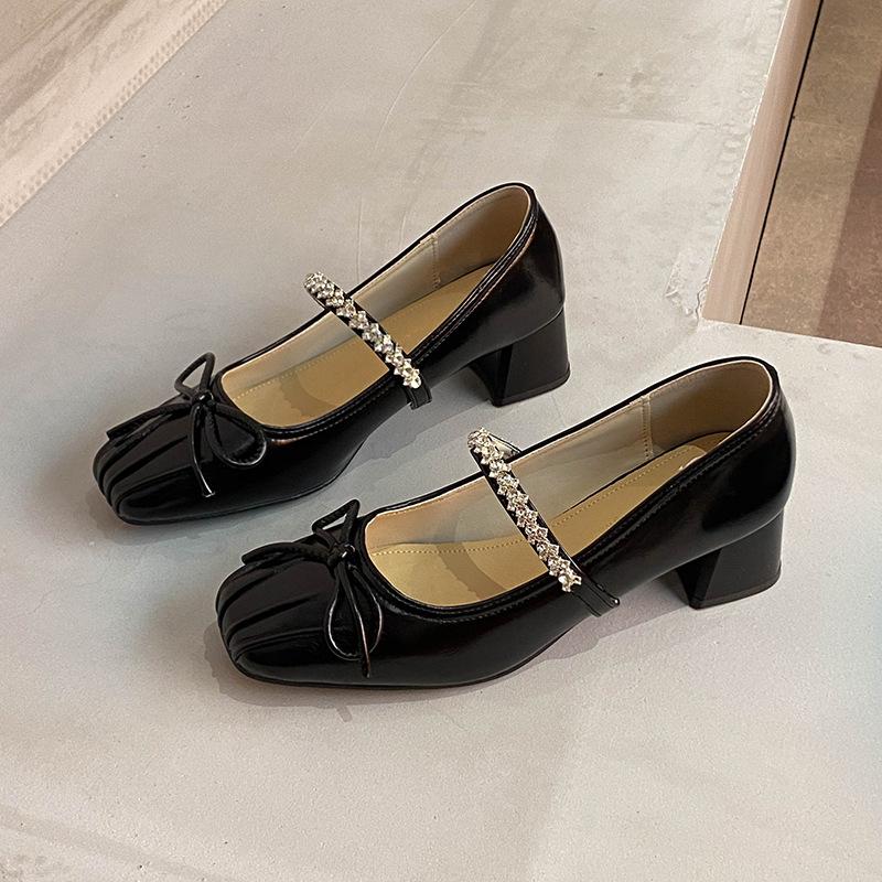 

French rhinestone Mary Jane women s shoes 2025 new temperament single shoes are not tired of thick heels and versatile with skirts and high heels 40 чёрный