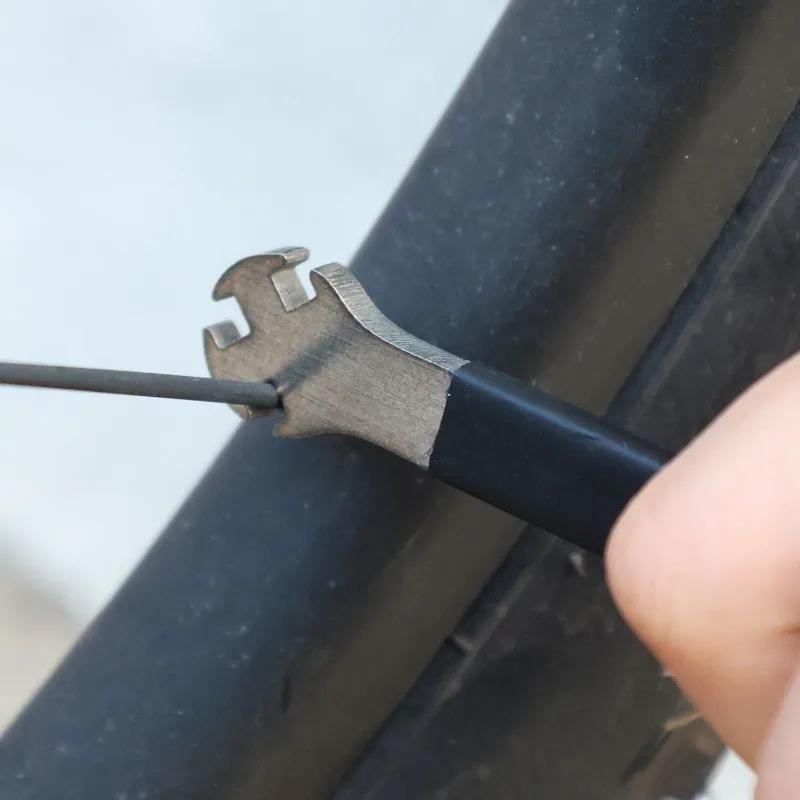 1/2pcsMulti-function Spoke Wrench with Silicone Sleeve Wheel Tension Adjustment Repair Tool Stainless Steel Bicycle Spoke Wrench