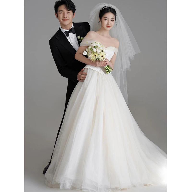 New French Lawn White Tube Top Simple Satin Wedding Dress Retro Short Skirt Dress