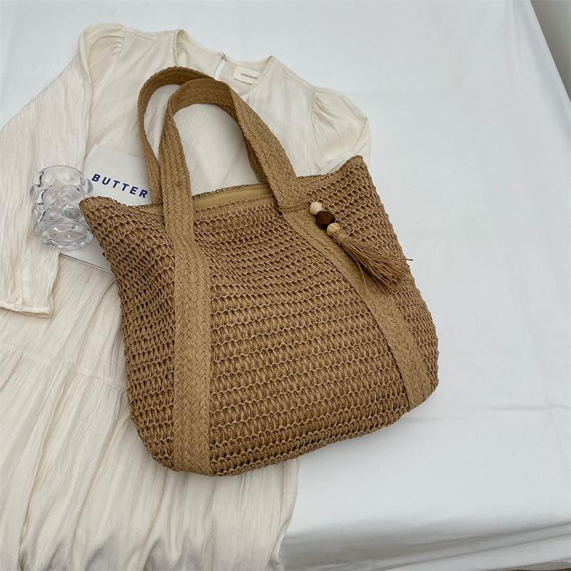 

Розроблена сумка через плече для жіночої літньої сумочки ручної роботи великої місткості з підвіскою з китицями 43x39x7cm хакі