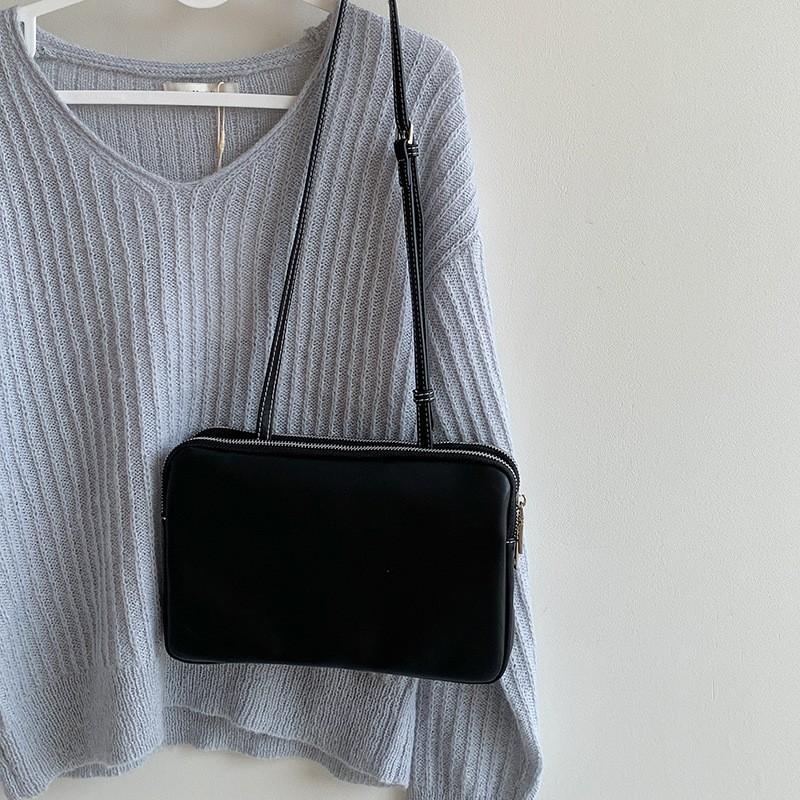 

Korean Style Fashionable Commuter Solid Color Double-layer Soft Leather Small Square Bag All-matching Simple Casual Single-shoulder Women s чорний