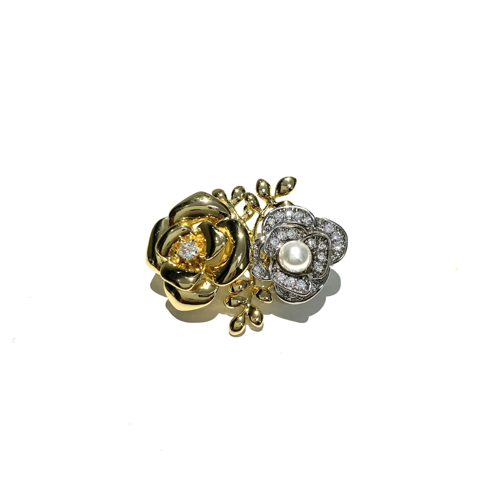 Elegant Dual-Tone Gold-Plated Copper Rose Brooch with Pearl Accent