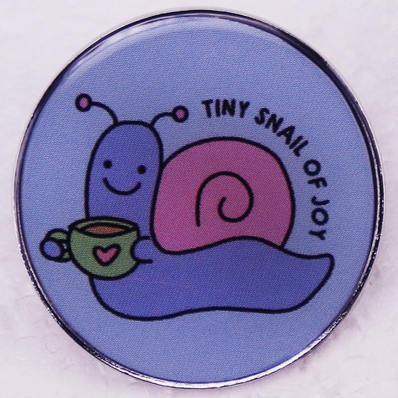 Cheerful Snail Cartoon Brooch Badge серебряный
