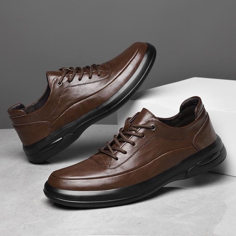 Men's shoes 2025 summer new outdoor versatile trend men's casual shoes solid color waterproof leather high-end sports shoes