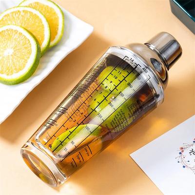 Shaker per cocktail in vetro, shaker a mano, con bilancia, 400/600 ml, coperchio in acciaio metallizzato e colino, shaker per bevande al latte, tè, vino, bar