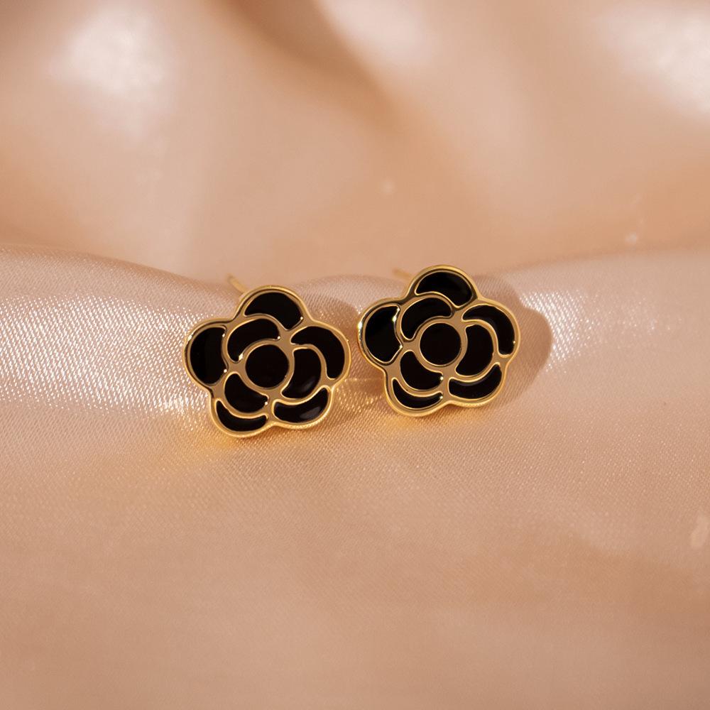Elegant Black Diamond Silver Needle Earrings: High-End, Fashionable, Versatile Luxury