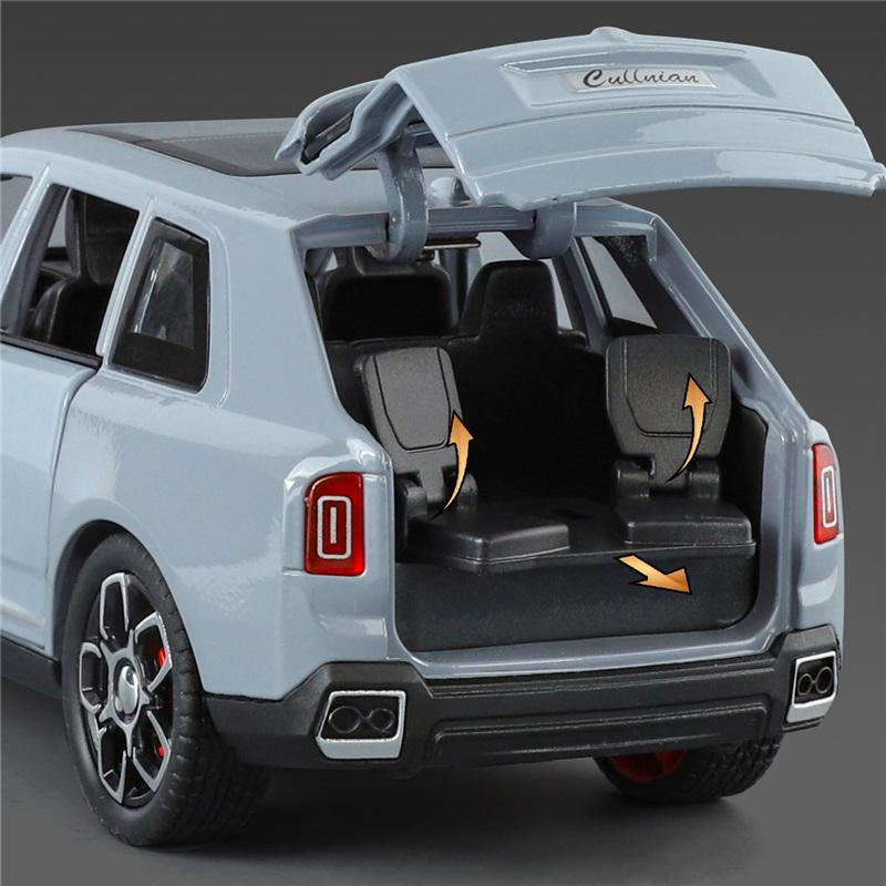 1/32 Rolls Royce SUV Cullinan 2025 Alloy Luxury Car Model Diecast Metal Off-road Vehicle Car Model Sound and Light Kids Toy Gift