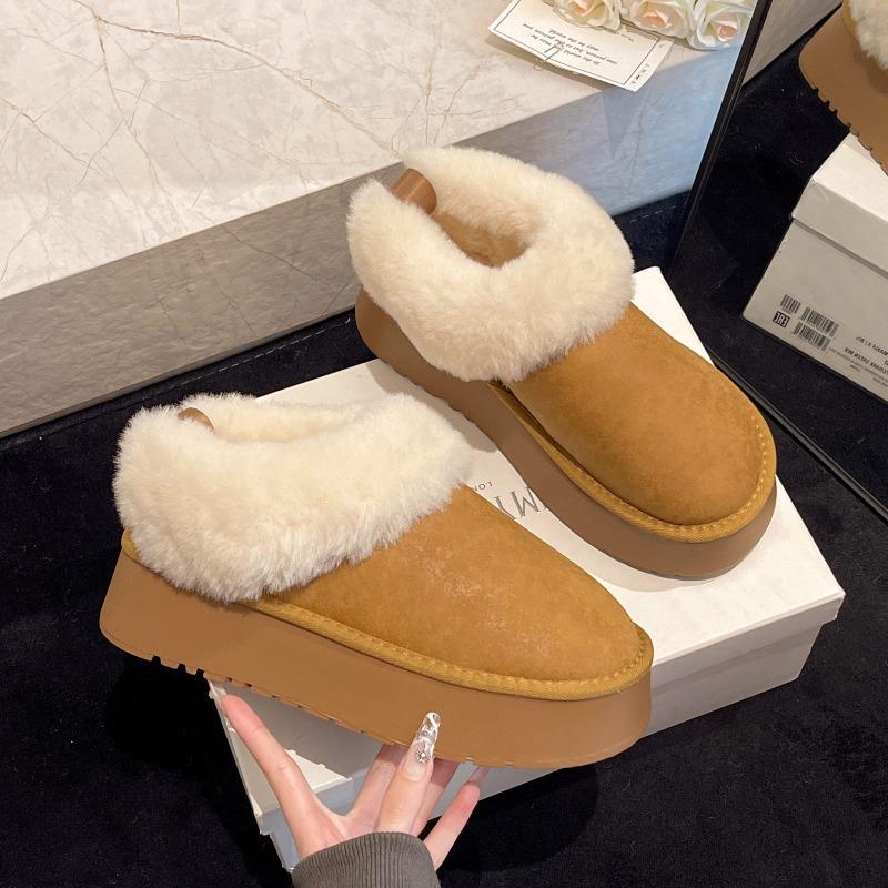 thick-soled white snow boots for women s new winter models one-pedal bread fluffy shoes velvet warm outer cotton shoes 40 малиновый 3580₽