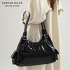 Small Niche Design, High-end Motorcycle Style Armpit Bag, New Trend, Versatile Heart Pendant, Hand-held Shoulder Bag
