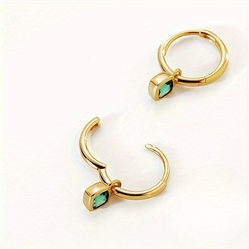 A Pair of Simple and Elegant Retro Geometric Green Square Earrings, Women's Earrings and Earrings, Preferred for Friends' Gatherings