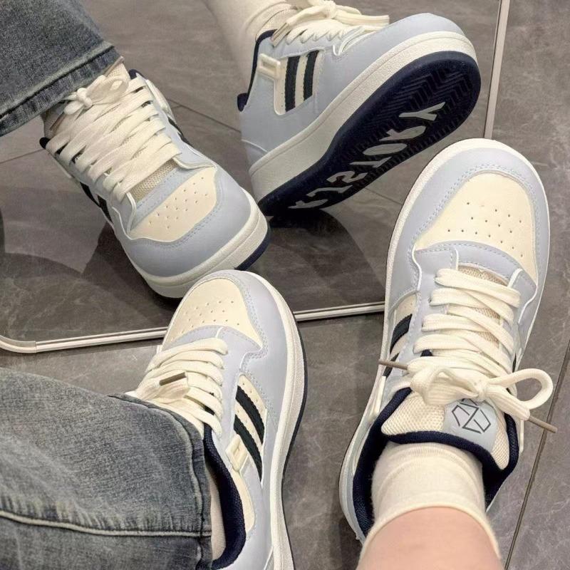 Blå färgmatchande brödskor med tjock sula damtrendiga höst nya mångsidiga avslappnade sportskor dam